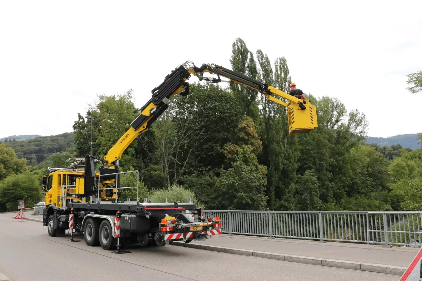 grue d'inspection des ponts.png